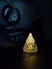 🎅 Krištolinis mini naktinis šviestuvas be šviesos LED Kalėdų eglutės lempa