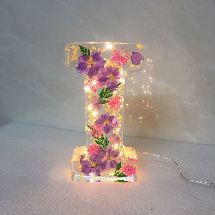 🌸Ročno izdelana nočna lučka iz cvetlične smole