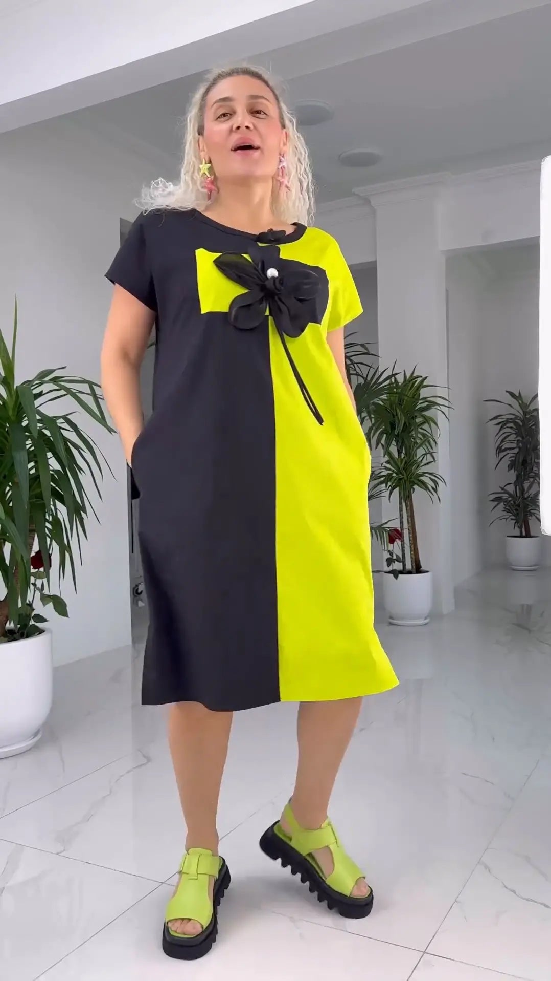 Nova ženska obleka iz krpan s cvetličnimi resicami 2024