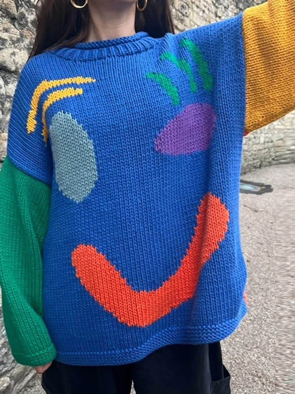 Veseli nedeljski pleteni puloverji